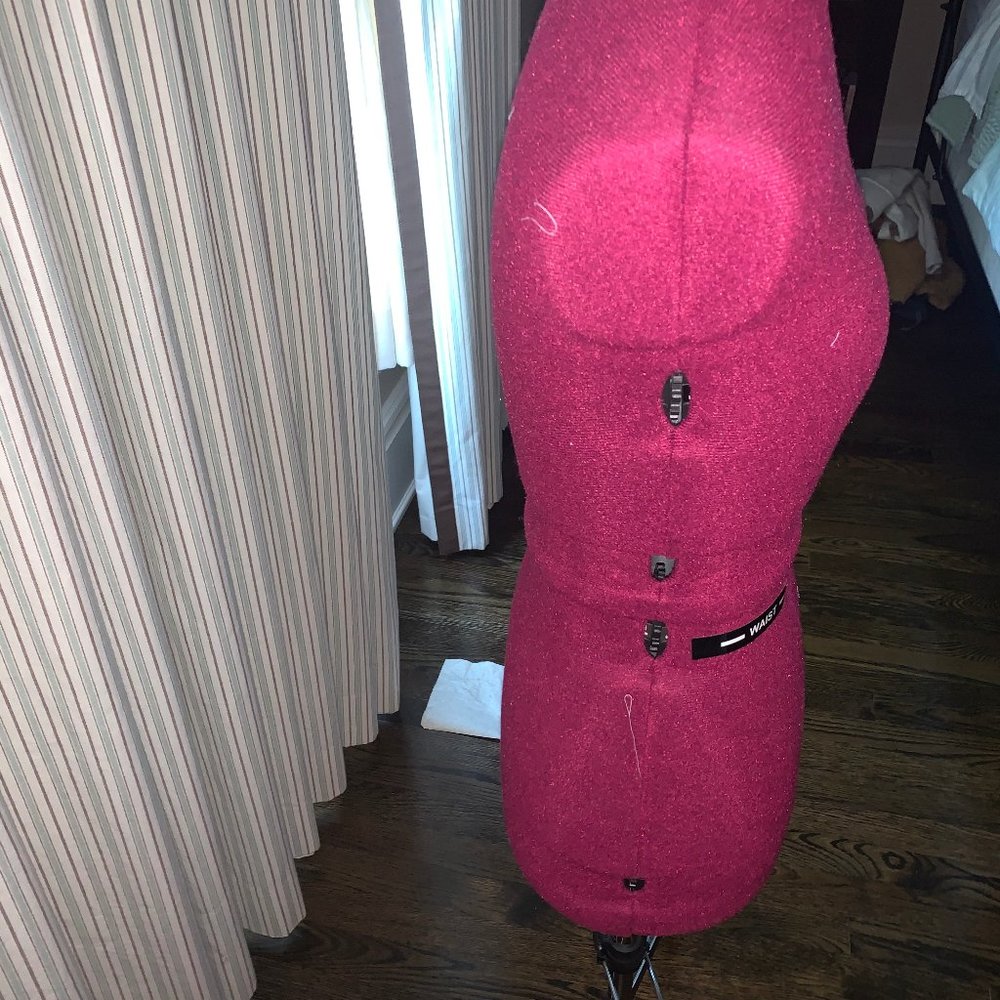 Adjustable Dress Form Mannequin - Picture 2 of 6